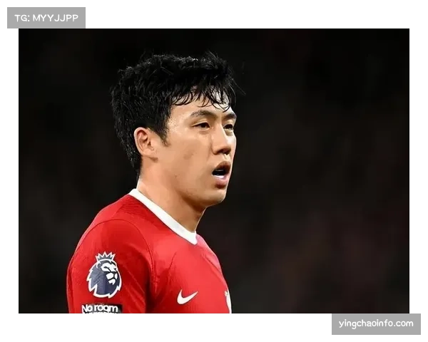 日本队队长远藤航在更衣室进行赛前动员演讲